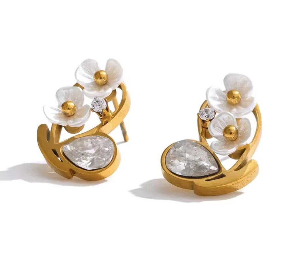 Anthropologie Wedding Flower Earrings Pearl CZ Stud Bridal Gold 18k VTG Boho